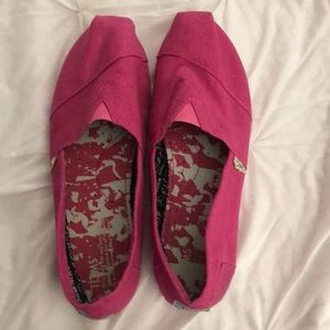 Women’s Toms shoes